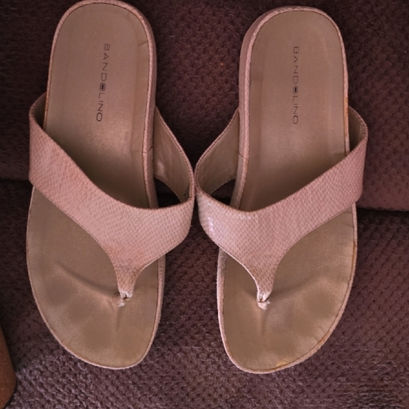 Bandolino Womens  Tan Sandals with Cushioned Footbed Pre-owned Size 7. - Picture 3 of 4